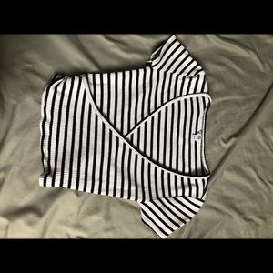 Black and white Guess crop top